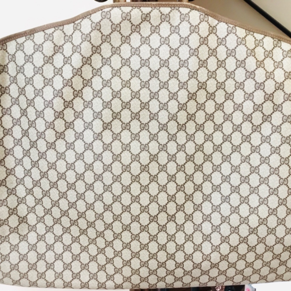 Gucci Luggage - Picture 8 of 10